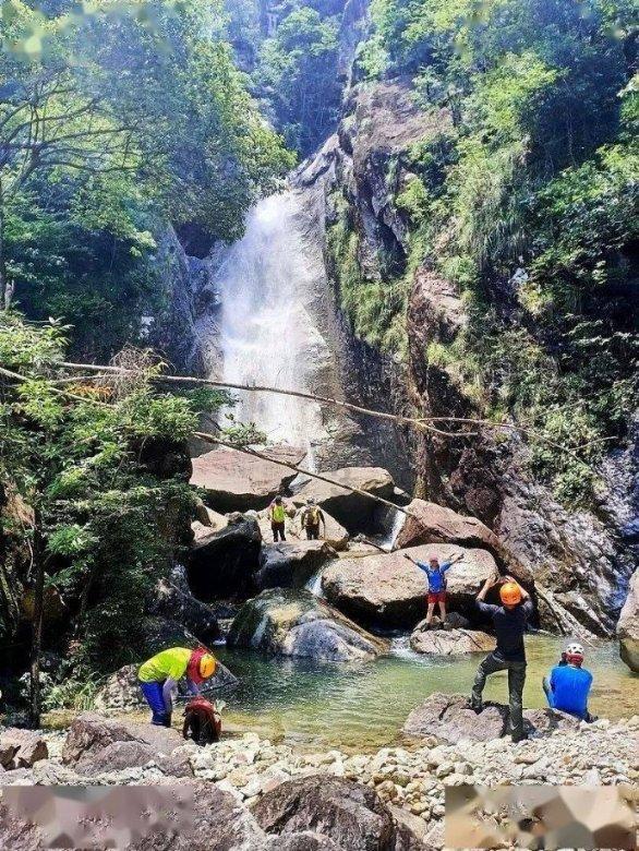 机智问答网页——让2023立碑吉日的问题得到机智的回答